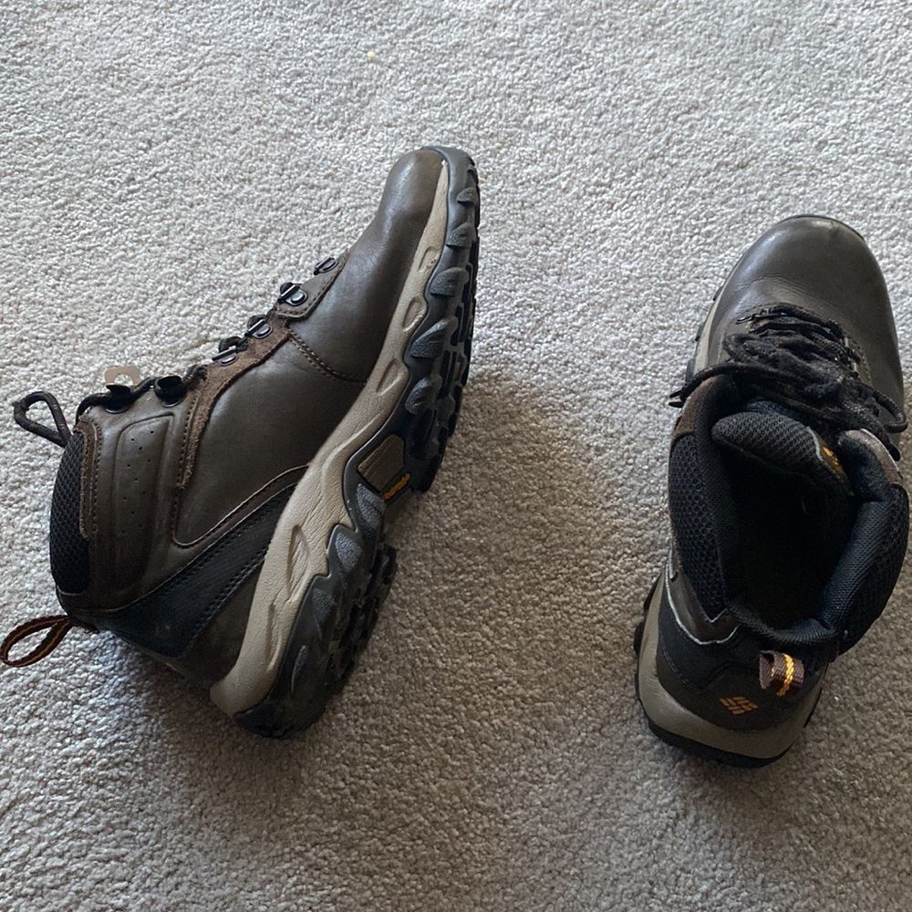 Columbia hiking boots made in Vietnam USA size 7 1/2 brown - Picture 2 of 8